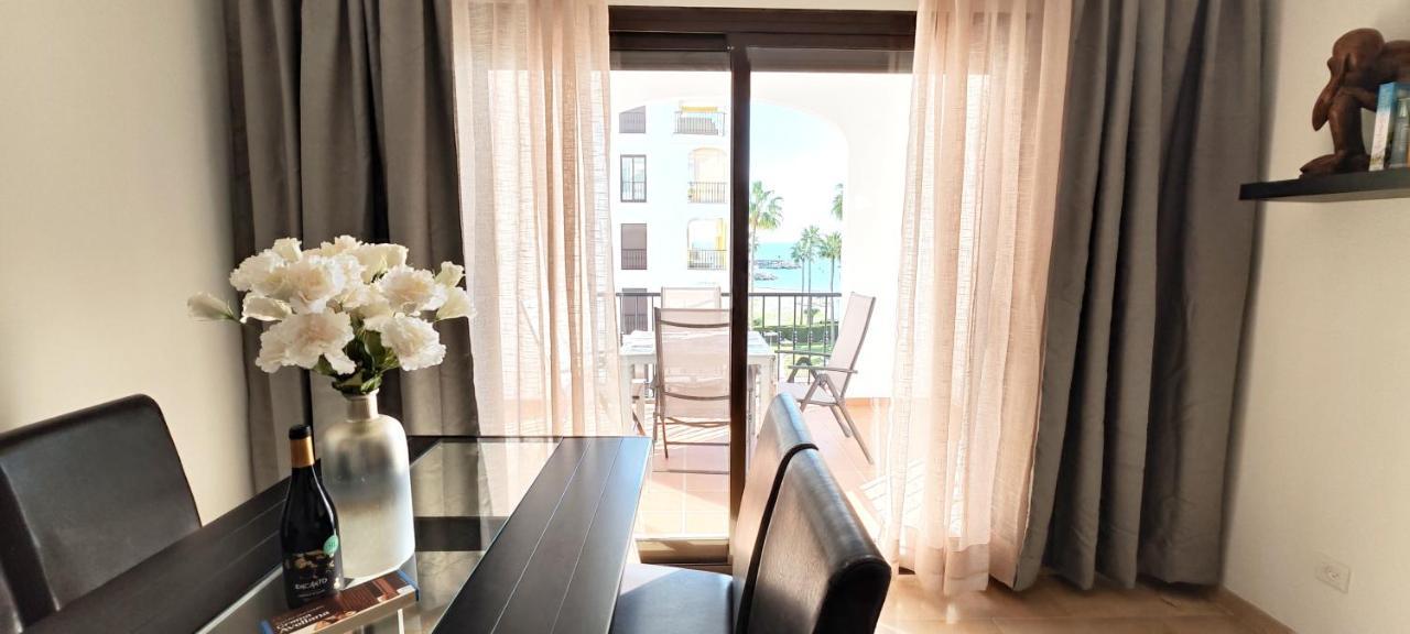 Puerto De La Duquesa Sea View Apartment Manilva Bagian luar foto
