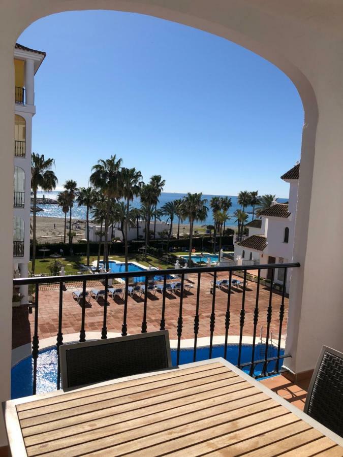 Puerto De La Duquesa Sea View Apartment Manilva Bagian luar foto